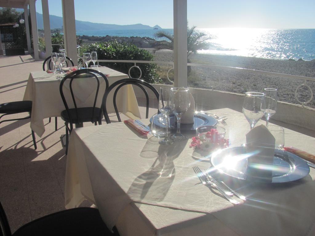 Hotel Ristorante La Scogliera - Nuova Gestione Piraino Bagian luar foto