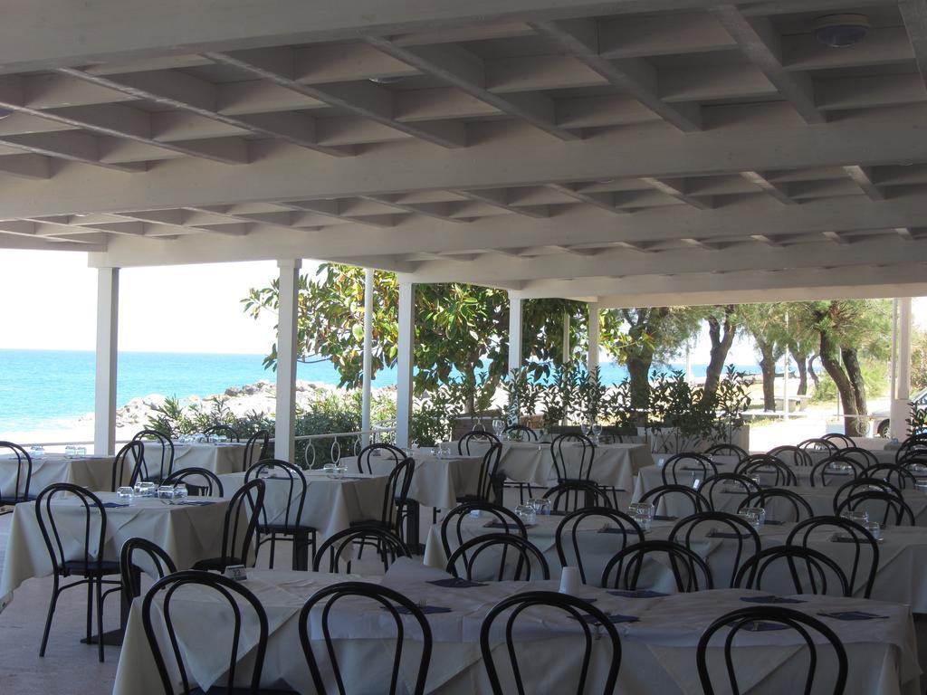 Hotel Ristorante La Scogliera - Nuova Gestione Piraino Bagian luar foto