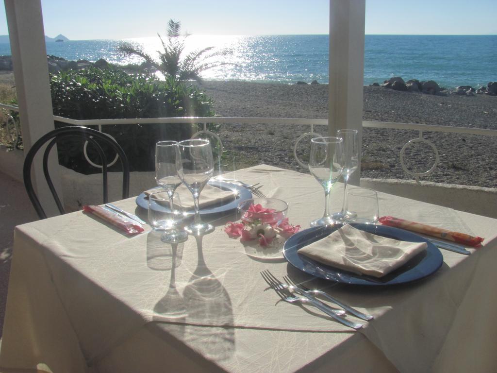 Hotel Ristorante La Scogliera - Nuova Gestione Piraino Bagian luar foto