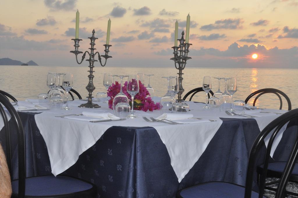 Hotel Ristorante La Scogliera - Nuova Gestione Piraino Bagian luar foto