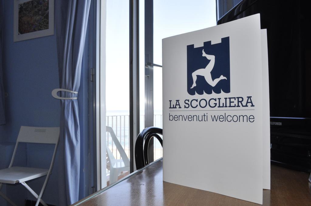 Hotel Ristorante La Scogliera - Nuova Gestione Piraino Bagian luar foto