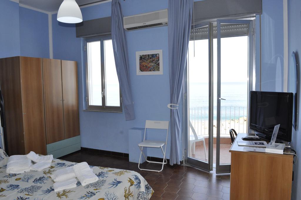 Hotel Ristorante La Scogliera - Nuova Gestione Piraino Bagian luar foto