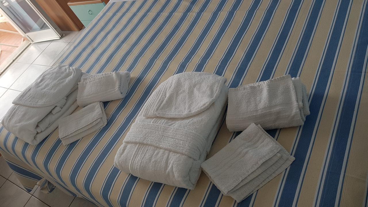 Hotel Ristorante La Scogliera - Nuova Gestione Piraino Bagian luar foto