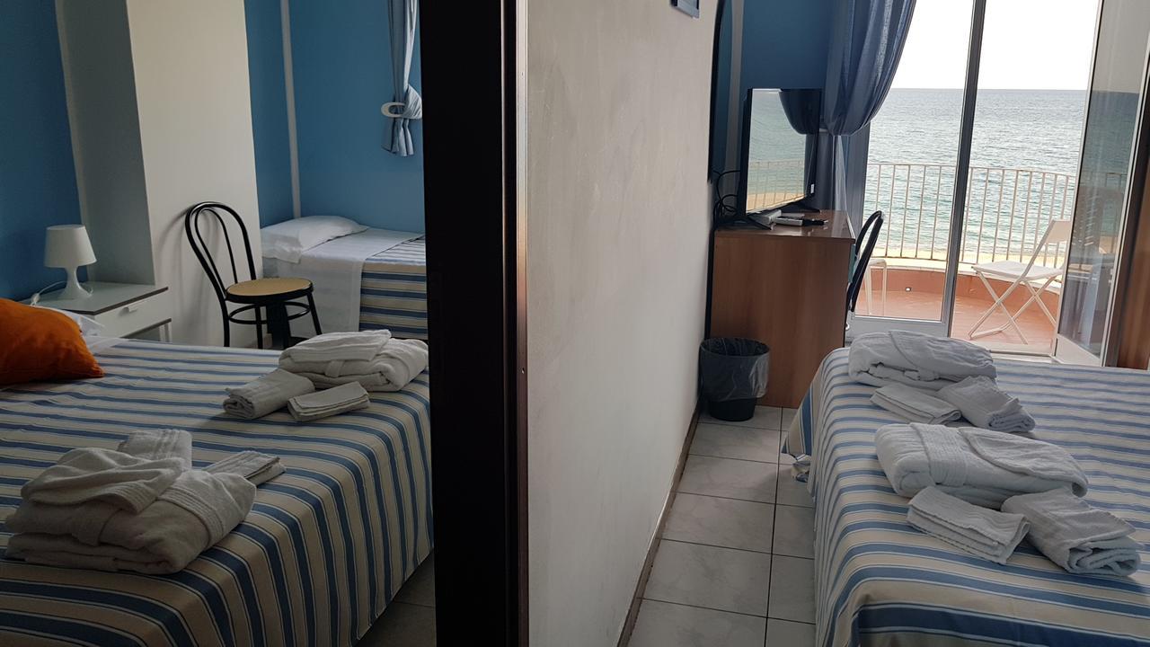 Hotel Ristorante La Scogliera - Nuova Gestione Piraino Bagian luar foto